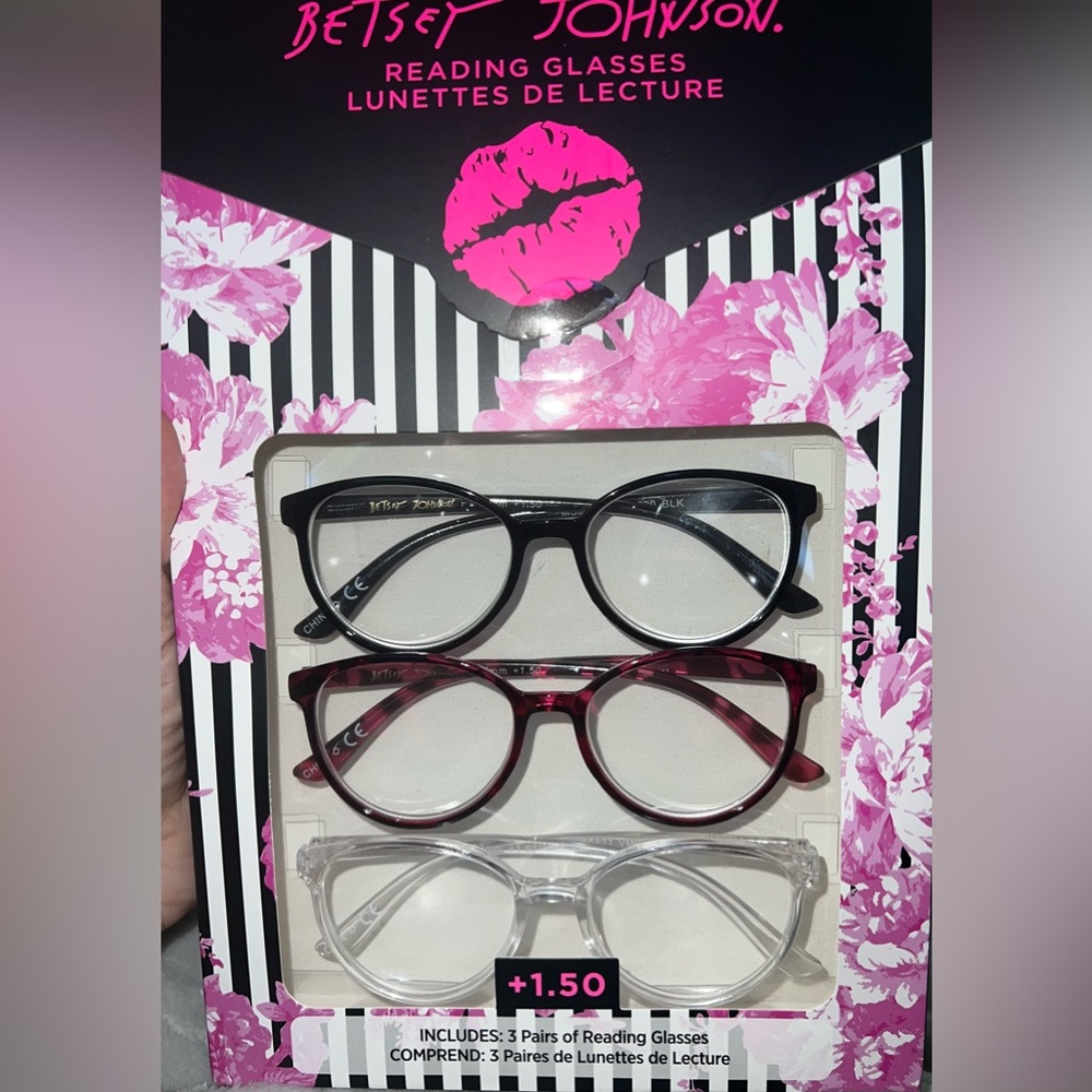 👓💕Betsey Johnson 3 Pack Readers +1.5